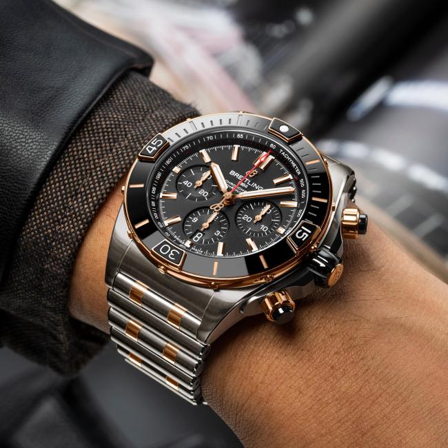 Super Chronomat B01 44mm